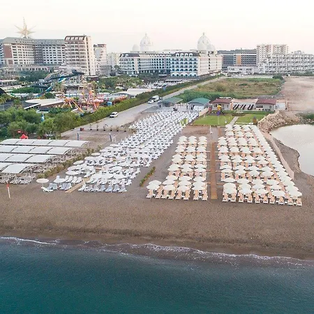 فندق Greenwood 5*