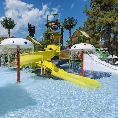 فندق Greenwood 5*